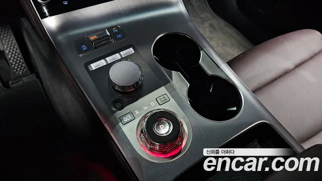 Genesis GV70 2024 thumb 9