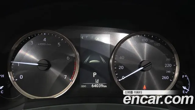 Lexus IS 2019 thumb 8