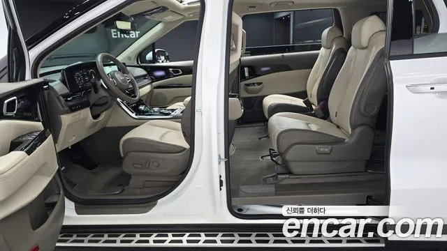 Kia Carnival 2023 thumb 11