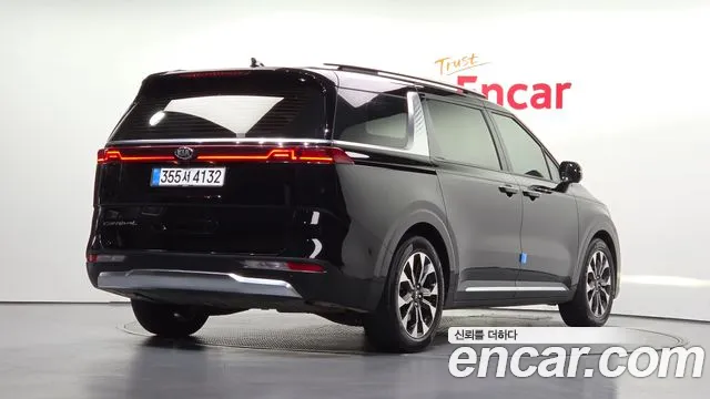 Kia Carnival 2021 thumb 2