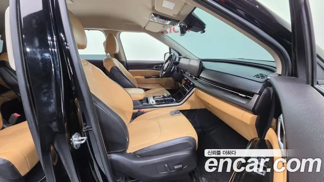 Kia Carnival 2021 thumb 10