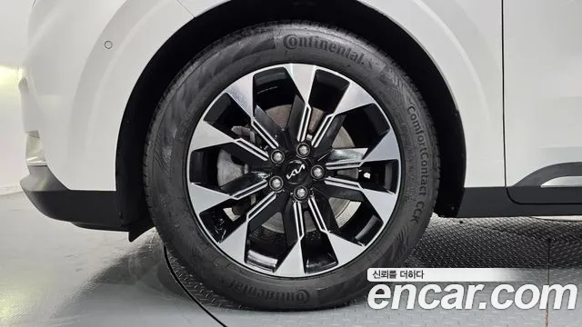 Kia Carnival 2023 thumb 5