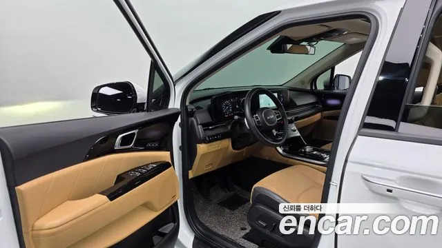Kia Carnival 2023 thumb 10