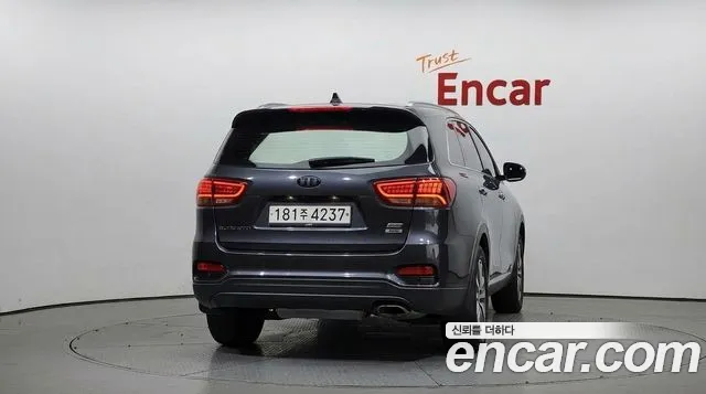Kia Sorento 2018 thumb 4