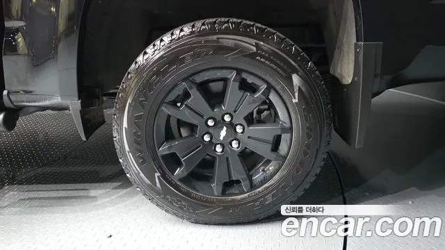 ChevroletGMDaewoo Colorado 2022 thumb 4