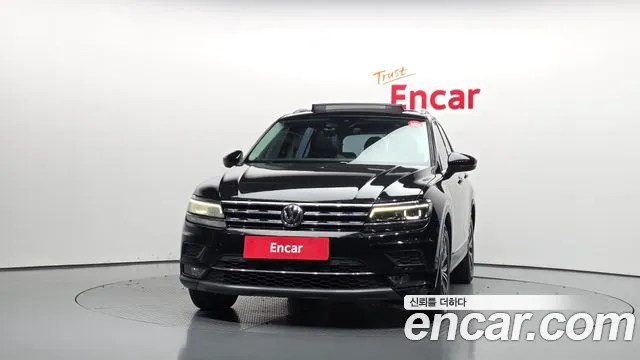 Volkswagen Tiguan 2019 thumb 3