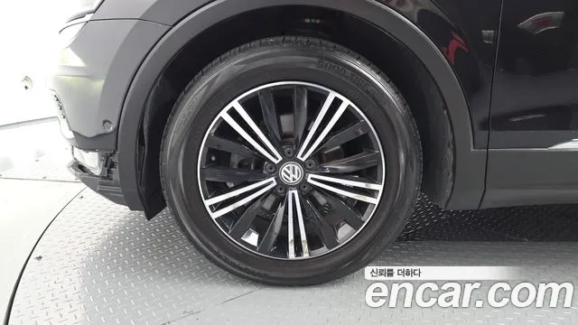 Volkswagen Tiguan 2019 thumb 5