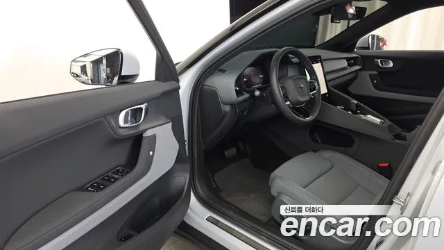 Polestar 2 2022 thumb 10