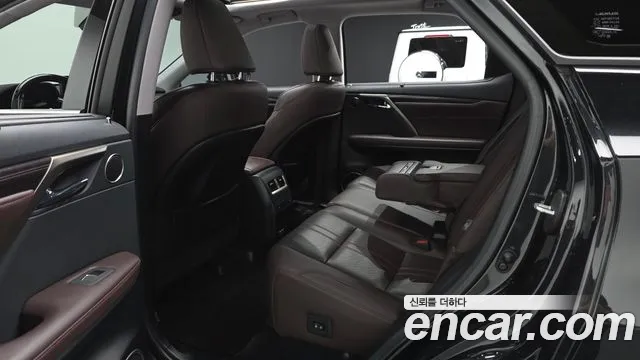 Lexus RX 2022 thumb 11