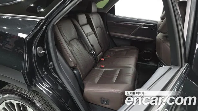 Lexus RX 2022 thumb 12