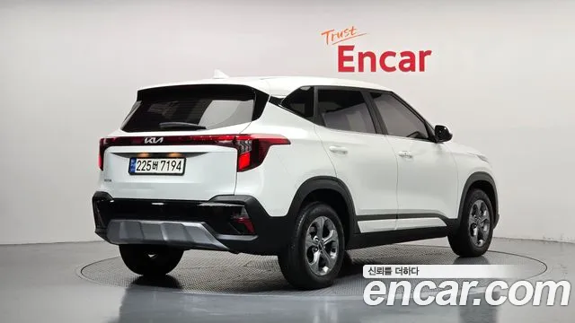 Kia Seltos 2024 thumb 2
