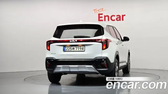 Kia Seltos 2024 thumb 4
