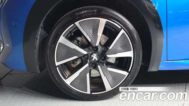 Peugeot 208 2021 thumb 5