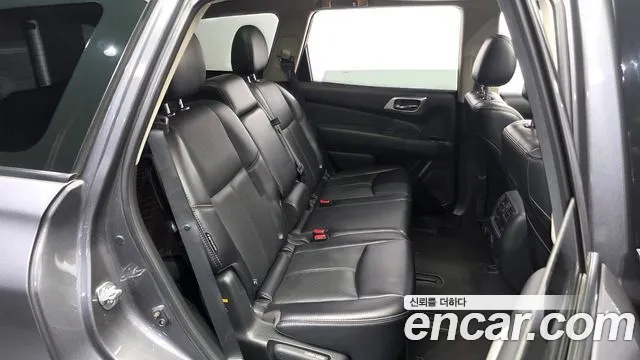 Nissan Pathfinder 2018 thumb 12