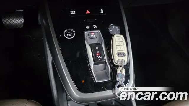 Audi Q4 e-tron 2025 thumb 8