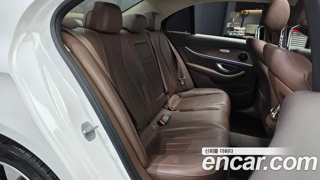 Mercedes-Benz E-Класс 2017 thumb 11