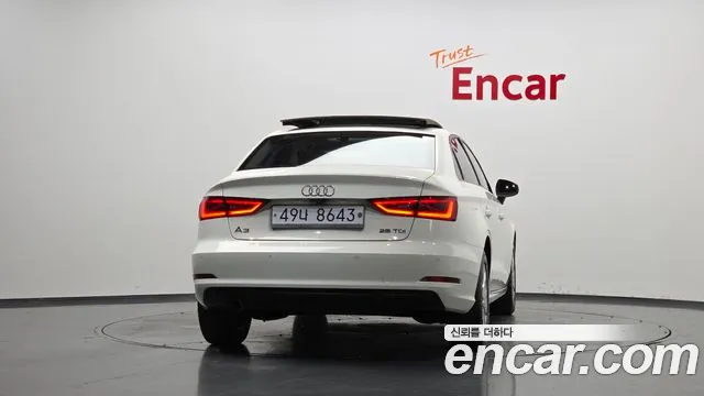 Audi A3 2015 thumb 4