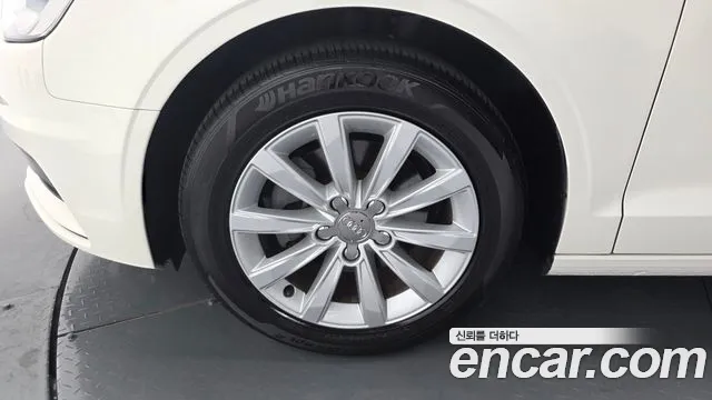 Audi A3 2015 thumb 5