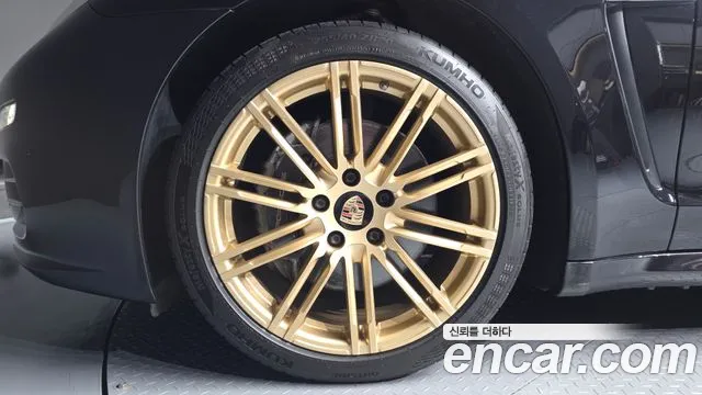 Porsche Panamera 2016 thumb 4