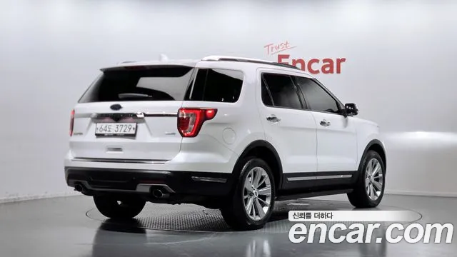 Ford Explorer 2019 thumb 2