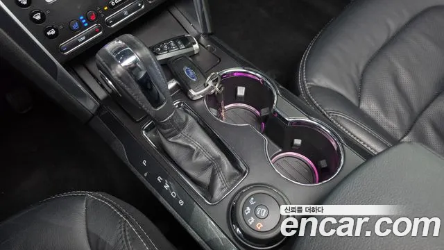 Ford Explorer 2019 thumb 9