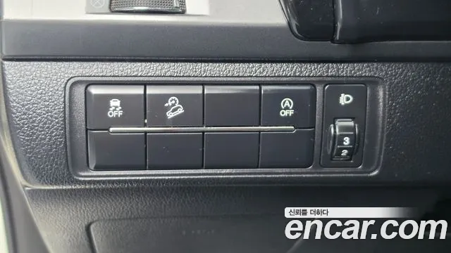 KG_Mobility_Ssangyong Rexton 2022 thumb 12