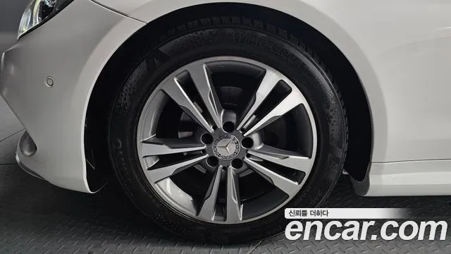 Mercedes-Benz E-Класс 2014 thumb 4