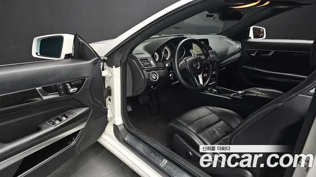 Mercedes-Benz E-Класс 2014 thumb 10