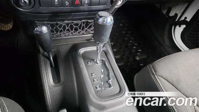 Jeep Wrangler 2015 thumb 9