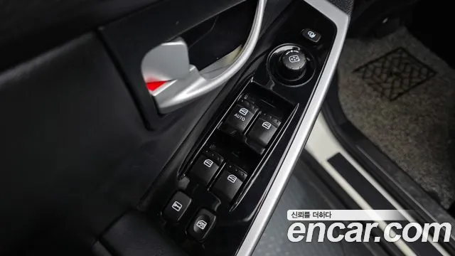 KG_Mobility_Ssangyong KORANDO 2014 thumb 12