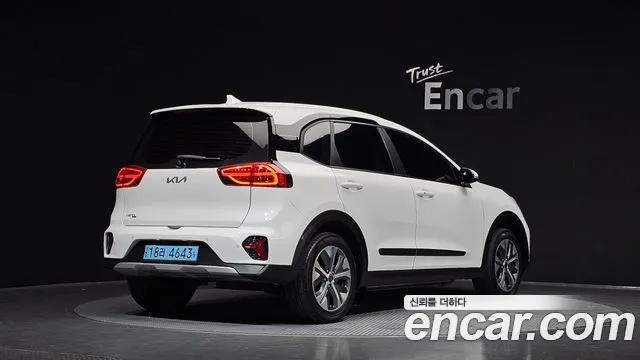 Kia Niro 2022 thumb 2