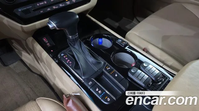 Kia Carnival 2018 thumb 9