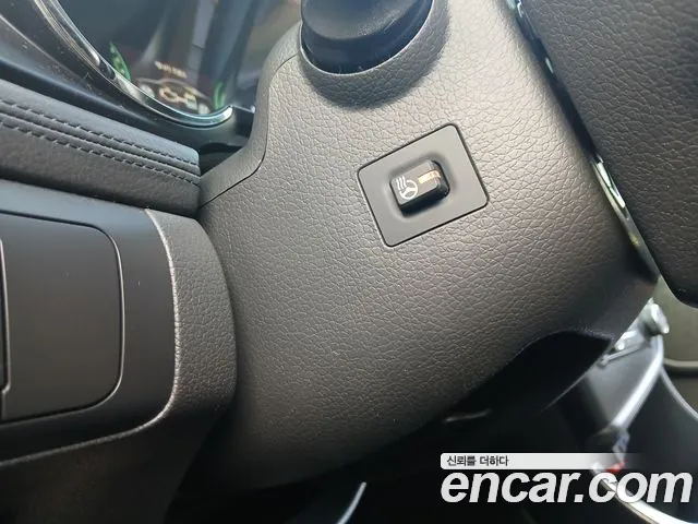 Kia K5 2011 thumb 10