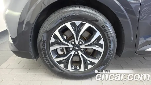 Kia Carnival 2023 thumb 5