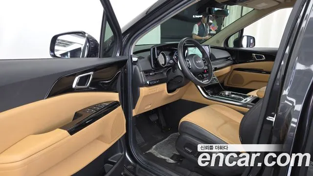 Kia Carnival 2023 thumb 10