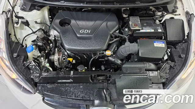 Hyundai Avante 2010 thumb 6