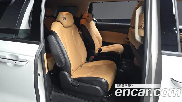 Kia Carnival 2020 thumb 11