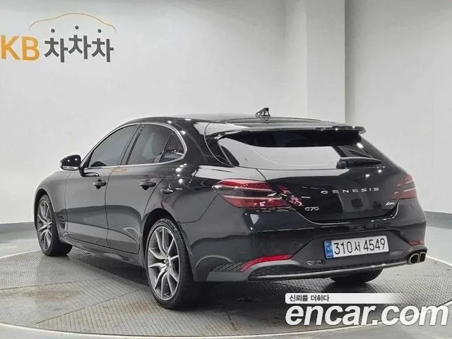 Genesis G70 2022 thumb 2