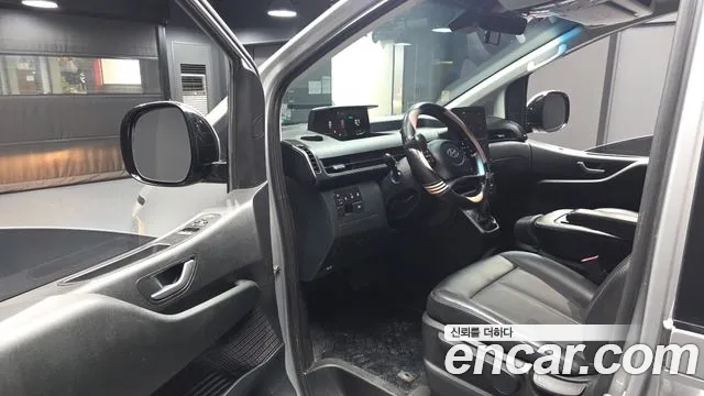 Hyundai Staria 2022 thumb 10