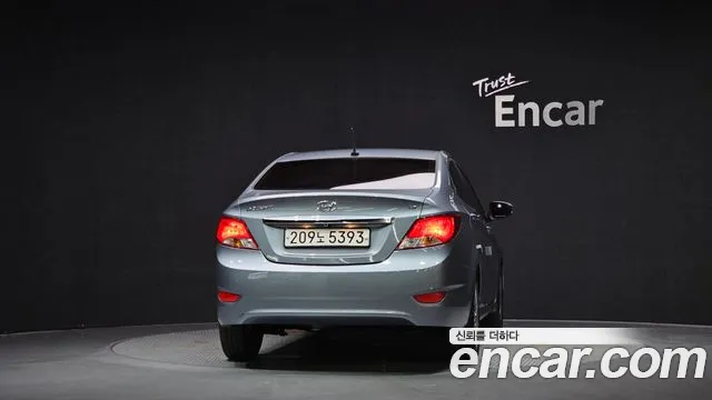 Hyundai Accent 2019 thumb 4