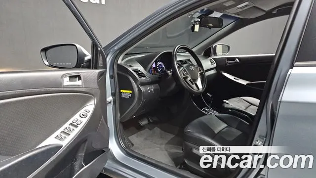Hyundai Accent 2019 thumb 10