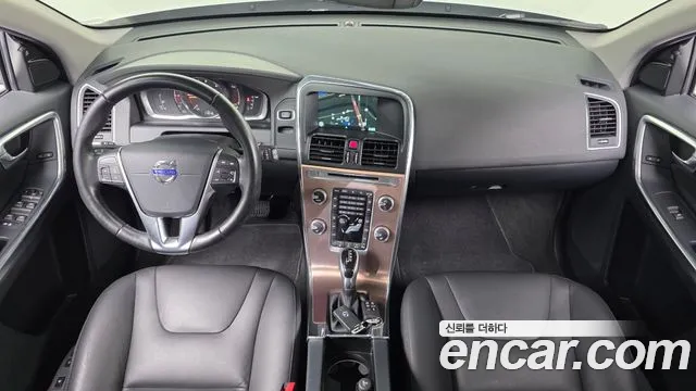 Volvo XC60 2016 thumb 6