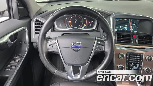 Volvo XC60 2016 thumb 12