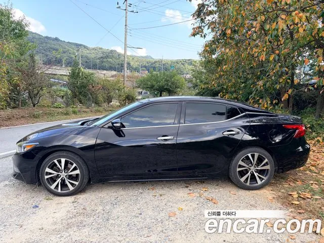 Nissan Maxima 2017 thumb 4