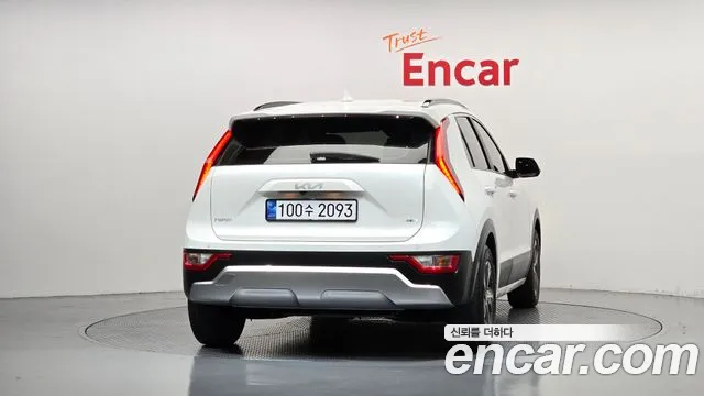 Kia Niro 2022 thumb 4