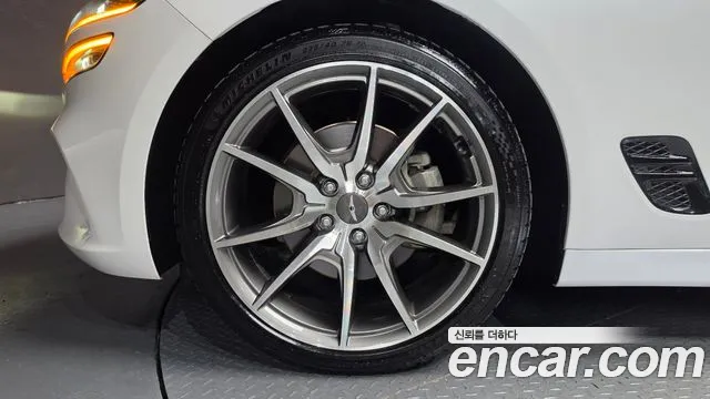 Genesis G70 2021 thumb 4