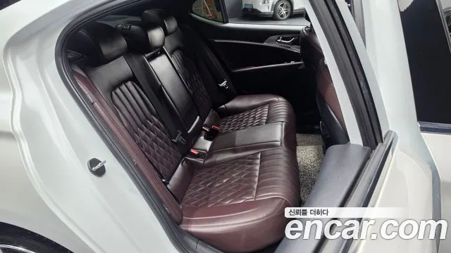 Genesis G70 2021 thumb 11
