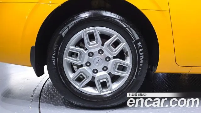 Hyundai Staria 2023 thumb 4