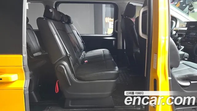 Hyundai Staria 2023 thumb 11