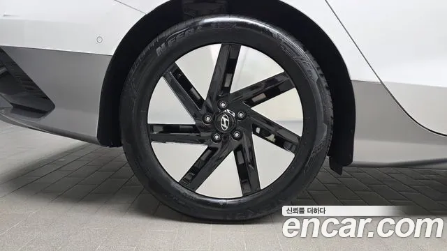 Hyundai IONIQ 6 2024 thumb 4